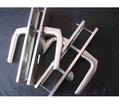 Poignées de porte en alu