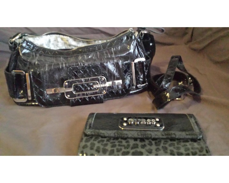 Sac à main GUESS gris et compagnon