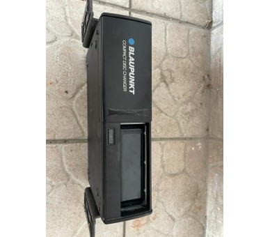 Poste auto radio cassette et son chargeur de 10 CD BLAUPUNKT