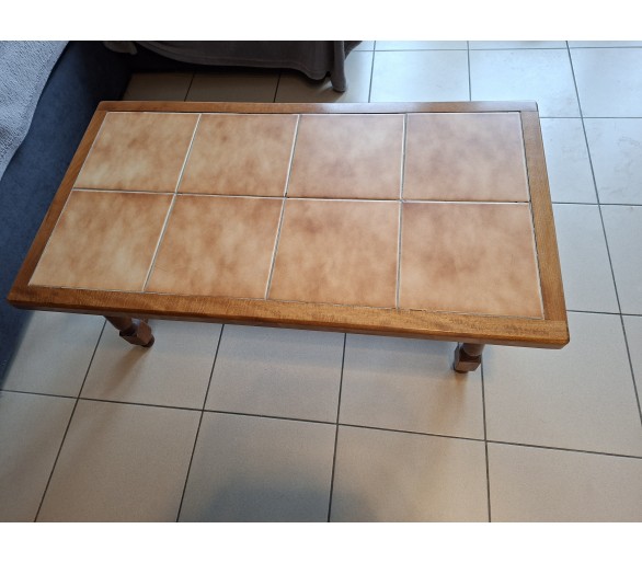 Table basse en bois carrelée