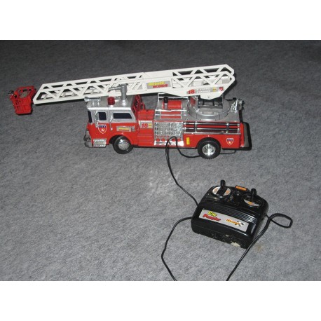 Camion de pompier télécommandé 