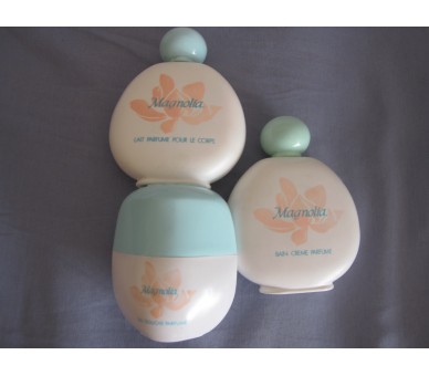 Magnolia Lait parfumé pour le corps et Bain crème parfumé et Gel douche parfumé