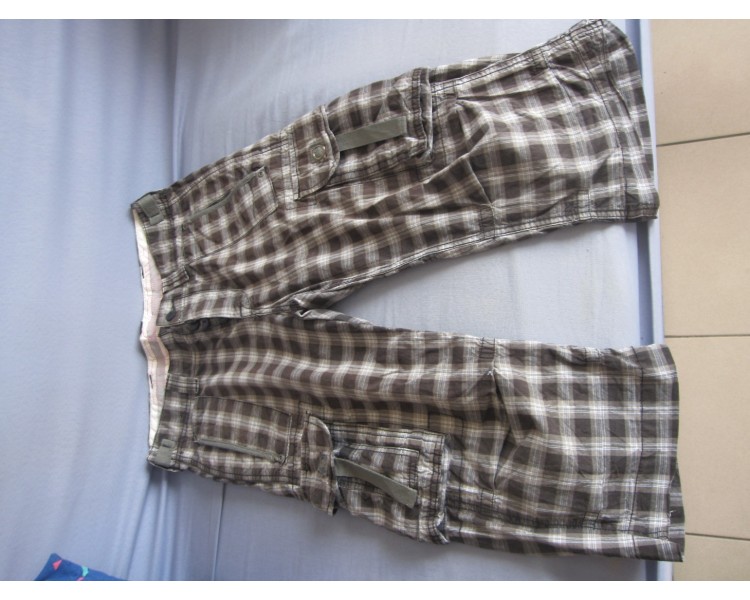 Pantacourt gris et marron clair