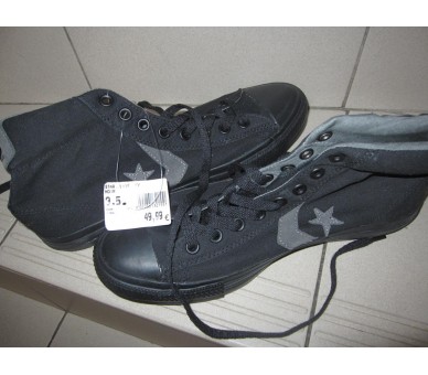 Converses montantes noires