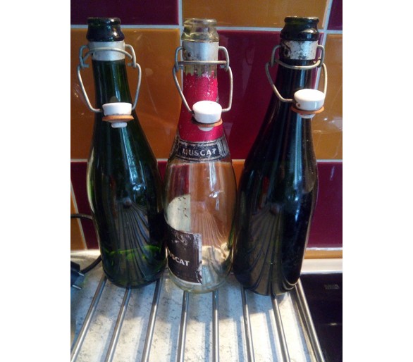 Lot de 3 bouteilles en verre collector avec bouchon en céramique